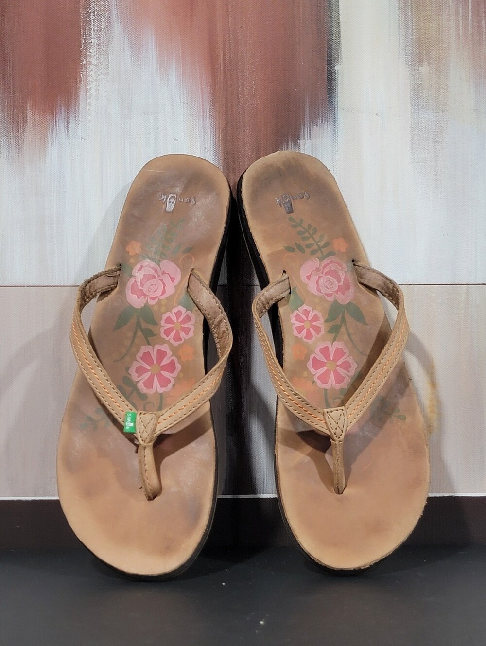 SANUK Women's Beige Floral Flip Flops Sandals Thongs SZ 10